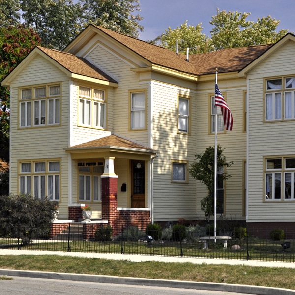 Peru is the birthplace of the famous composer and songwriter Cole Porter. The house where he was born is now a museum showcasing memorabilia and information about his life and musical contributions. 