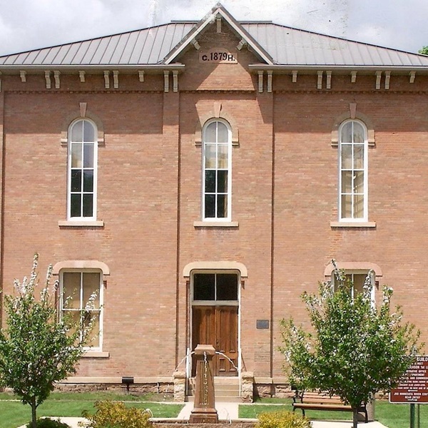 Henderson is home to the Sibley County Historical Museum, which preserves the history of the region. It showcases artifacts and exhibits related to the area's past, including its agricultural heritage. 