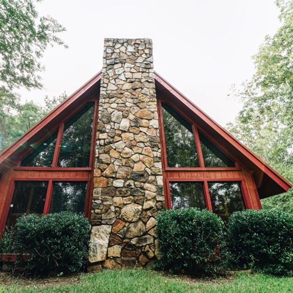Alice Jackson, the homeowner, invited paranormal investigators to her house to help uncover the source of the strange occurrences she and her family had been experiencing. 