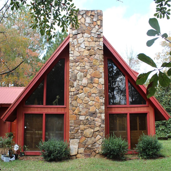 “The House In Between”  - Webpage Image