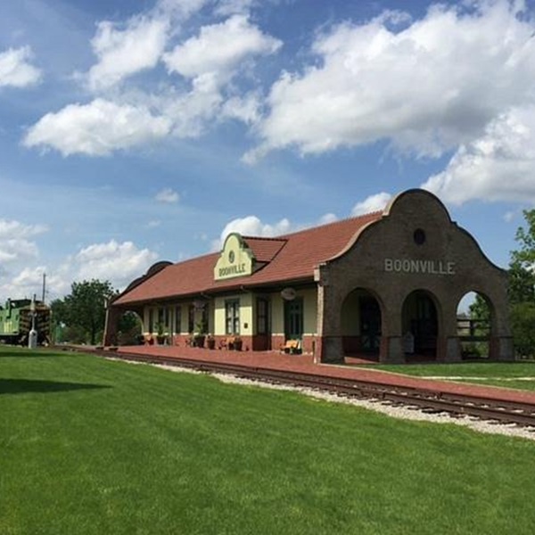 The town has a rich history tied to river trade and railroad transportation on the Missouri River. It was a key river port during the 19th century. 