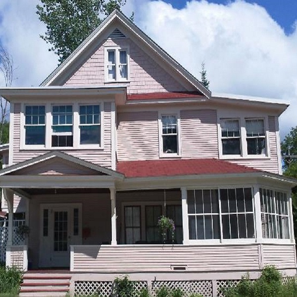 In the 1870s, Dr. Edward Livingston Trudeau came to the area ill with tuberculosis, and to his astonishment, his health improved. He established the first TB sanatorium in the country.