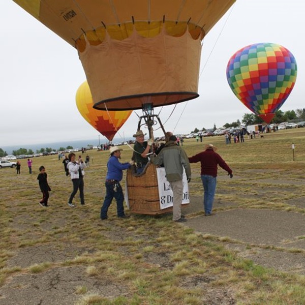 Adding to the unique charm of the rally, some pilots proudly showcase custom-designed balloons.