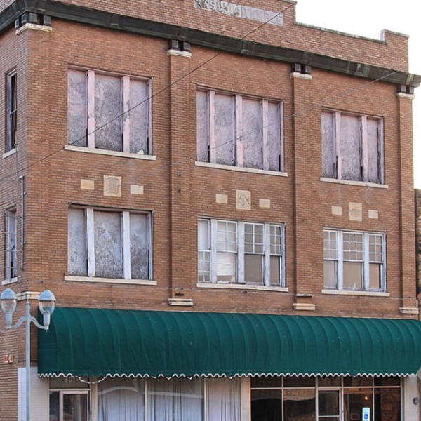 The downtown area of Atoka also features many historic buildings, including some listed on the National Register of Historic Places.