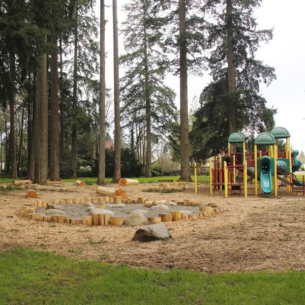 The area’s many local parks are a popular spot for photographers and picnickers.