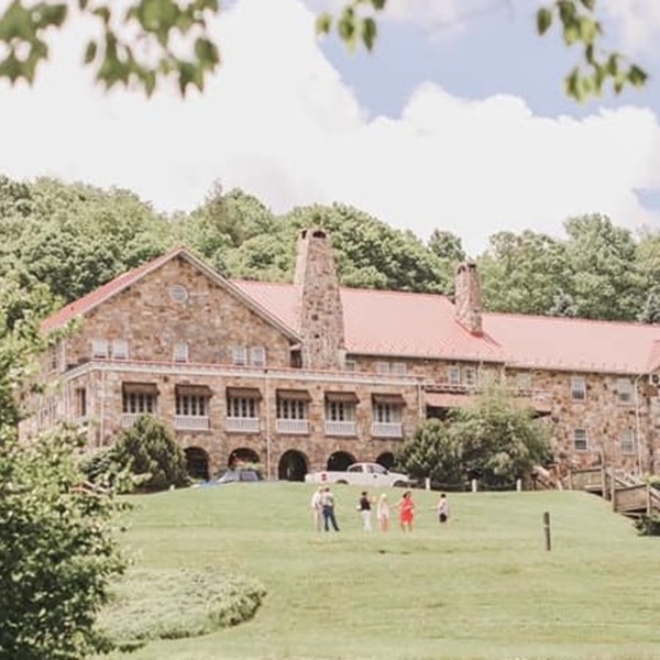 The picturesque resort with its iconic lodge provided the perfect backdrop for the summer resort setting of “Dirty Dancing.” 