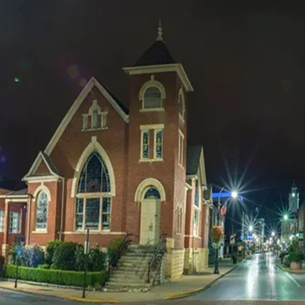 Pikeville's historic Main Street is lined with charming shops, restaurants, and galleries housed in beautifully restored buildings. 