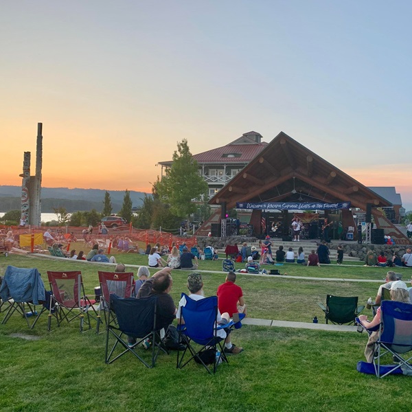 Kalama hosts several annual events and festivals throughout the year, including the Kalama Fair, Kalama Heritage Festival, and Kalama Blues Festival. 