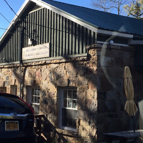 Pembroke serves as a gateway to some of the most popular outdoor destinations in Virginia, including Mountain Lake, the Appalachian Trail, and the New River Gorge.