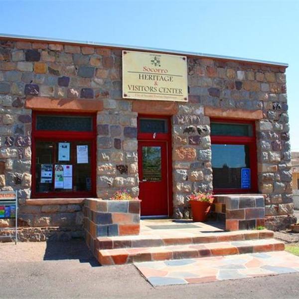 Socorro's Plaza is one of the oldest plazas in New Mexico, dating back to the early 1800s. It serves as the heart of the community, hosting events, festivals, and farmers markets throughout the year. 