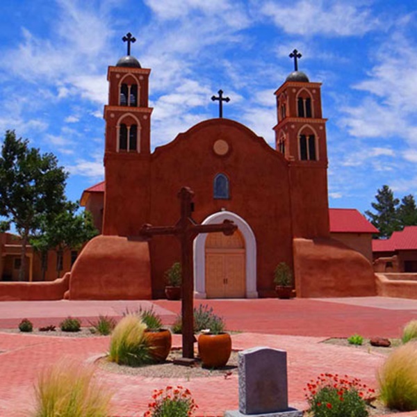 San Miguel Mission, located in Socorro's historic district, is one of the oldest churches in the United States. Built in 1626, the mission is a stunning example of Spanish colonial architecture.