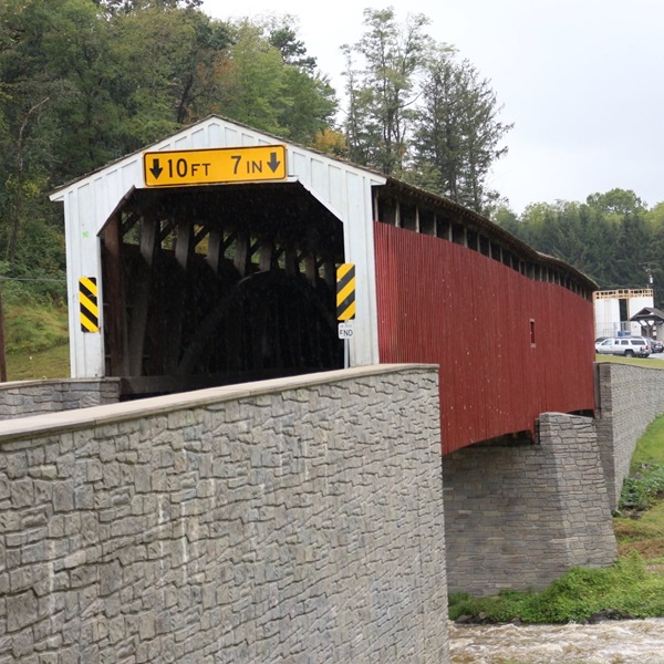 The area is known for its picturesque covered bridges, perfect for scenic drives or walks through time. 