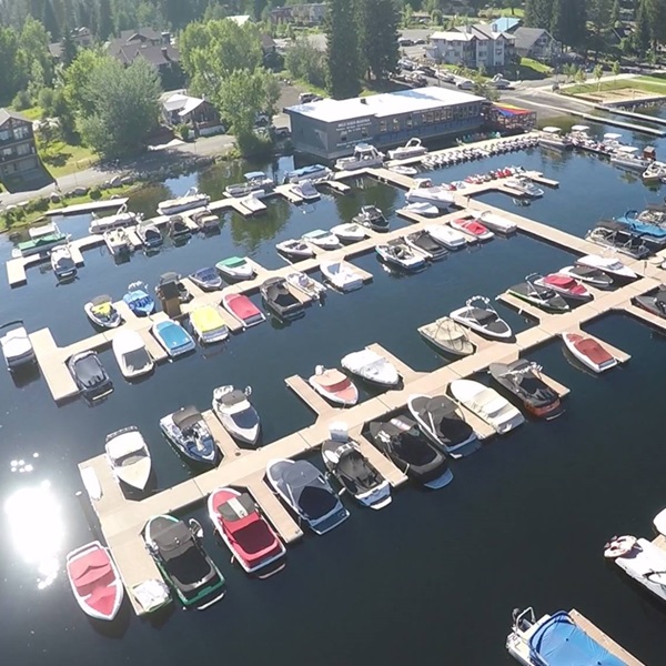 A central attraction in McCall, Payette Lake offers 22 miles of shoreline for activities such as boating, kayaking, fishing, swimming, and scenic cruises. 