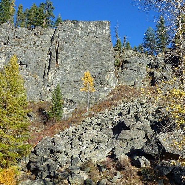 Ponderosa State Park is ideal for hiking, mountain biking, and winter activities like snowshoeing and cross-country skiing. 