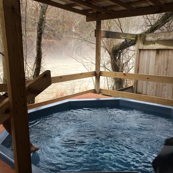 The resort features outdoor jetted hot tubs filled with natural hot mineral waters, known for their therapeutic and healing properties. 