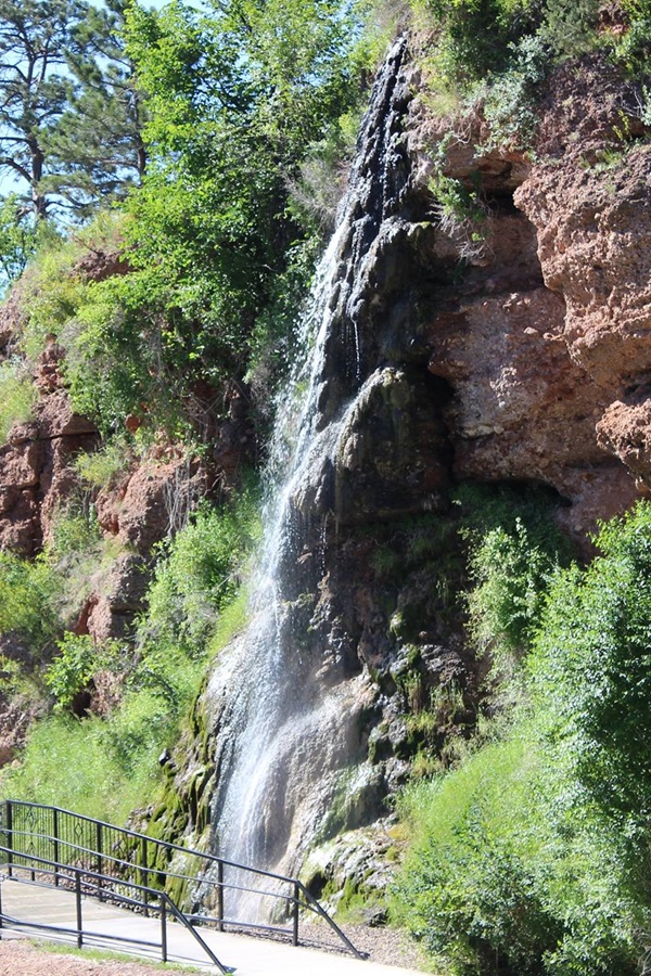 Hot Springs Chamber of Commerce - Display Image
