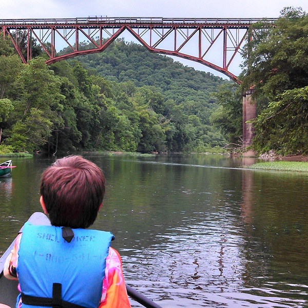 Corbin offers a variety of outdoor recreational activities, including boating, fishing, swimming, and hiking. 