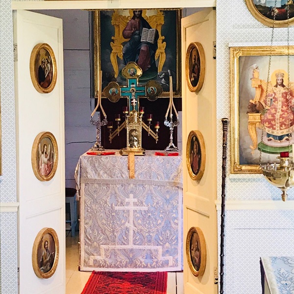 The house was constructed in 1842 by the Russian-American Company for the Russian Orthodox Bishop Innocent (later canonized as St. Innocent), who played a crucial role in the religious and cultural life of the Russian colony in Alaska. 