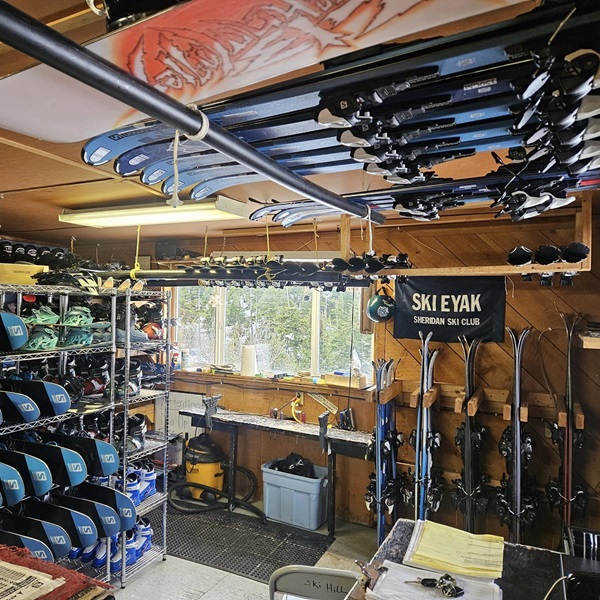 Mount Eyak Ski Area is known for its family-friendly atmosphere, with affordable lift tickets and ski lessons available for beginners, ideal for families and new skiers. 