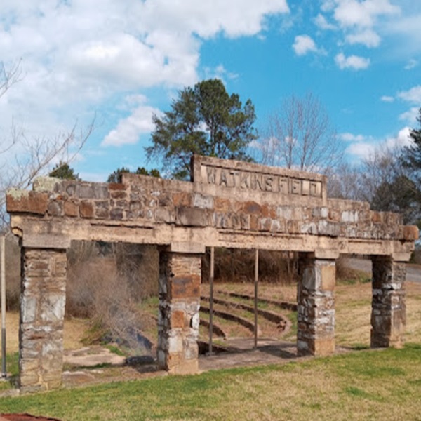 The museum is located in the town of Dora, which was historically a hub for coal mining activities in the early 20th century.  
