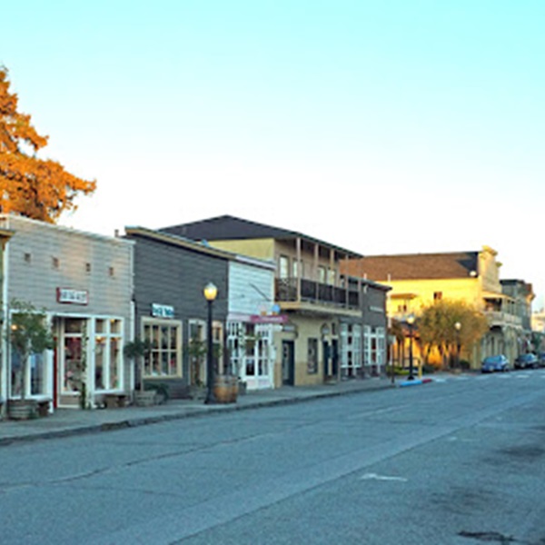 Surrounding Mission San Juan Bautista is the Old Mission Plaza, a charming area with historic buildings, shops, and restaurants. 