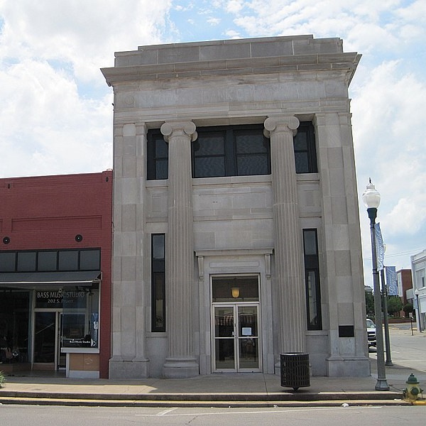 Explore the history of Greene County through the numerous buildings listed on the National Register of Historic Places. 