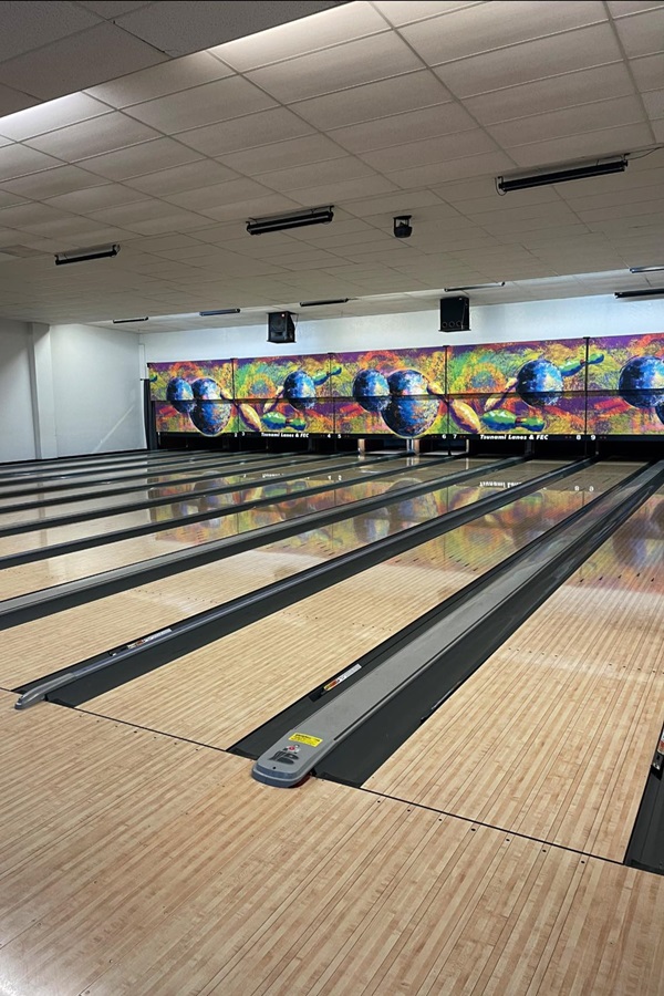 Tsunami Lanes and Family Entertainment Center  - Display Image