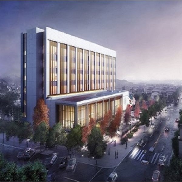 The Shasta County Courthouse is located in downtown Redding. 
