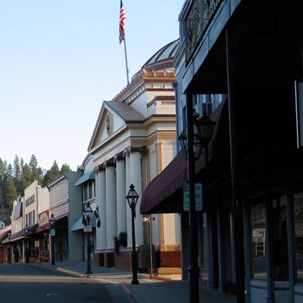 Grass Valley, a historic town located in Nevada County, was one of the most prosperous mining towns during the 1850s and still retains its historic charm. 