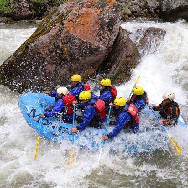The Gallatin River features thrilling Class II and III rapids that challenge rafters of all skill levels from fast-paced riffles to technical drops and chutes. 