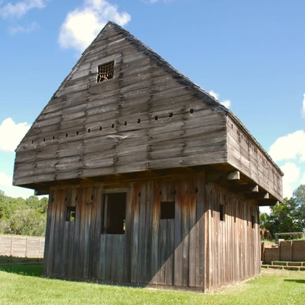The fort was constructed using a building material known as tabby, made from oyster shells, lime, sand, and water, and remnants of the fort's tabby walls can still be seen today. 