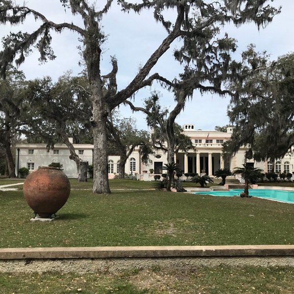 The Sapelo Island Visitors Center welcomes visitors to the island and provides essential information and orientation for their journey. 