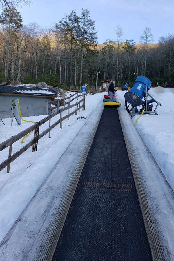 Jonas Ridge Snow Tubing Park - Display Image