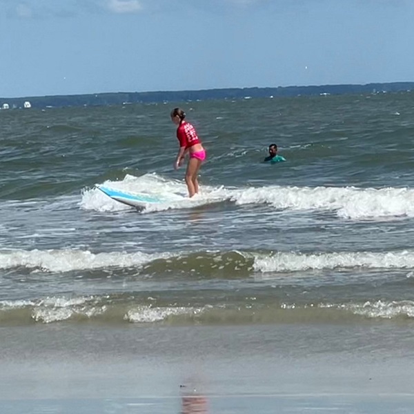 North Beach offers consistent, small to moderate waves that are ideal for beginner and intermediate surfers. 