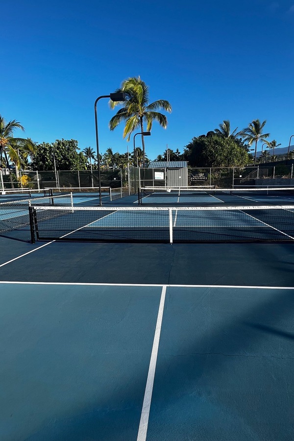 Holua Tennis and Pickleball Center  - Display Image