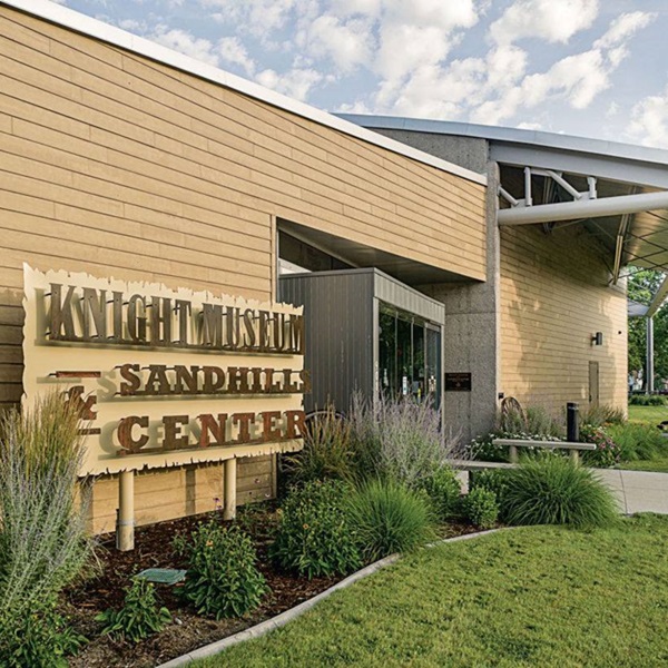 The Knight Museum and Sandhills Center offers exhibits on local history, Native American artifacts, pioneer life, and the development of the Sandhills region. 