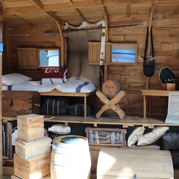 The site includes reconstructed buildings and exhibits that provide insights into the expedition's preparations and activities during their time in the area. 