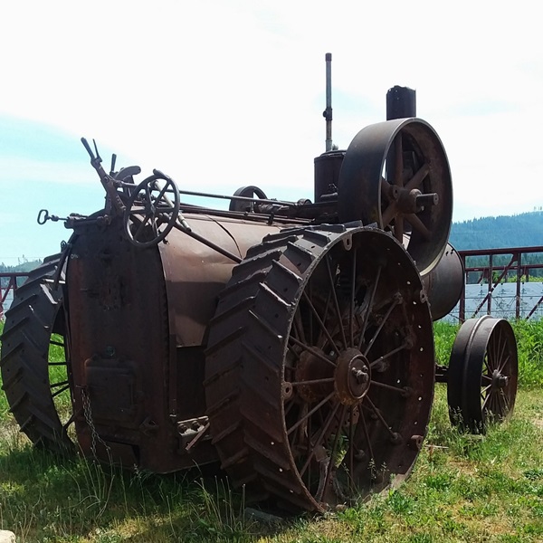 Visitors to the museum can explore a wide range of interactive exhibits that bring the history of the timber industry to life, from vintage logging equipment and tools to multimedia displays showcasing the evolution of logging techniques. 