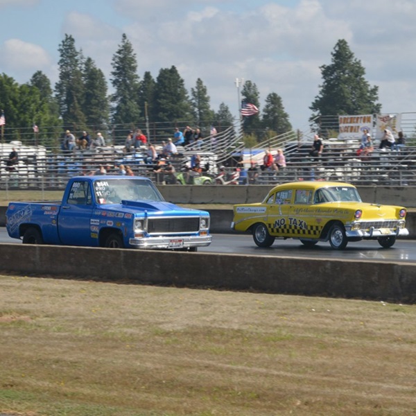 The raceway hosts several major events throughout the year, including the Ignitor Nitro Opener, Nightfire Nationals, and the Halloween Classic, attracting top racers and large crowds. 