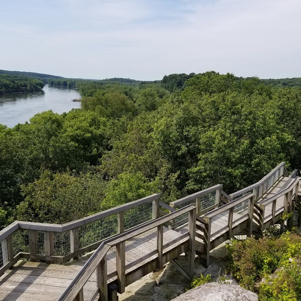 Visitors will appreciate Oregon's rich historical sites as well as the iconic "Black Hawk" statue, a towering monument honoring the Native American leader. 