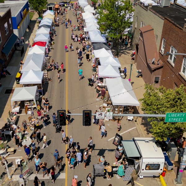 Morris hosts various annual events such as the Morris Lions Club's "Old Fashioned Days" festival. 