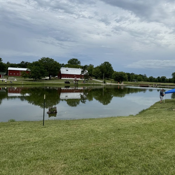 One of the largest parks in Festus, West City Park features playgrounds, sports fields, picnic areas, walking trails, and a large fishing lake. 