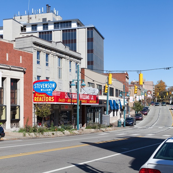 New Lebanon provides a mix of historical exploration, cultural experiences, and outdoor activities set within the picturesque landscape of the Hudson Valley. 