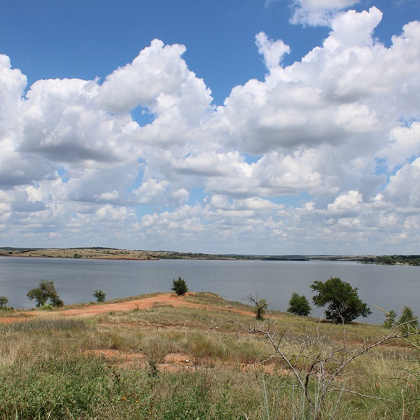 Lake Chickasha is known for good bass and catfish fishing, attracting local anglers and fishing enthusiasts and allows many types of boating activities, including kayaking and canoeing. 