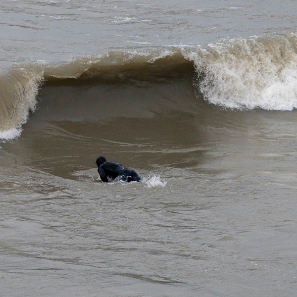 Wave heights can range from 2 to 6 feet, with occasional larger sets during strong storms, creating different conditions and challenges. 