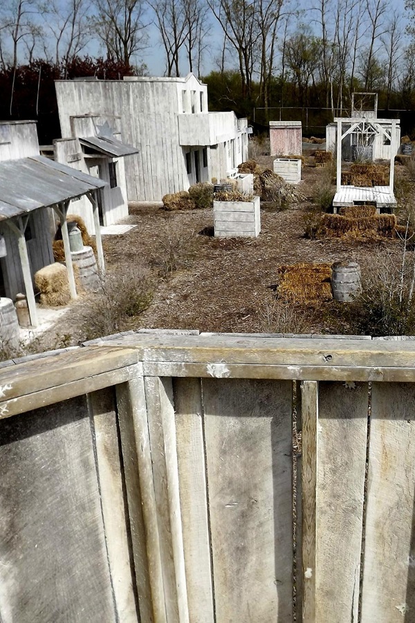 Warzone Paintball & Airsoft Park   - Display Image
