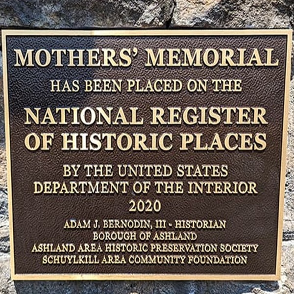 Ashland is home to the Mothers' Memorial, a bronze statue dedicated to all mothers, which was unveiled in 1938. 