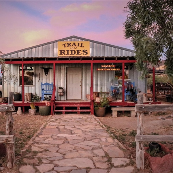 Riders can choose from a variety of trail options, ranging from short excursions to full-day rides, allowing them to tailor their experience to their interests and abilities.  
