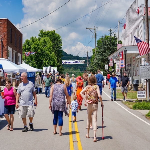 Visitors can stroll along Granville’s main street and admire the architecture, browse antique shops, and explore local eateries offering Southern cuisine. 