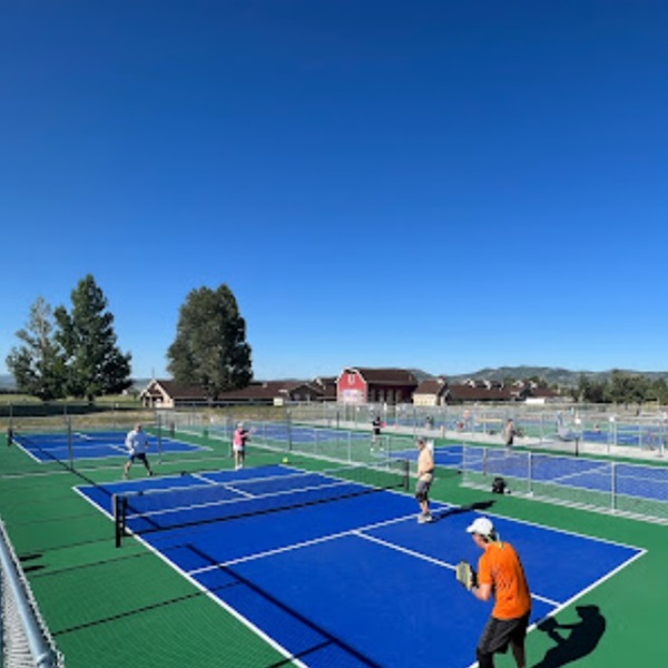 The courts cater to players of all skill levels, from beginners to advanced, making it a welcoming environment for everyone interested in the sport. 